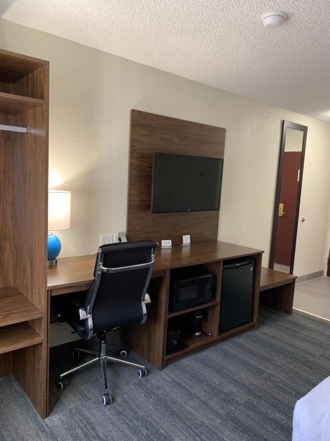 Sleep Inn & Suites 加利福尼亚 外观 照片
